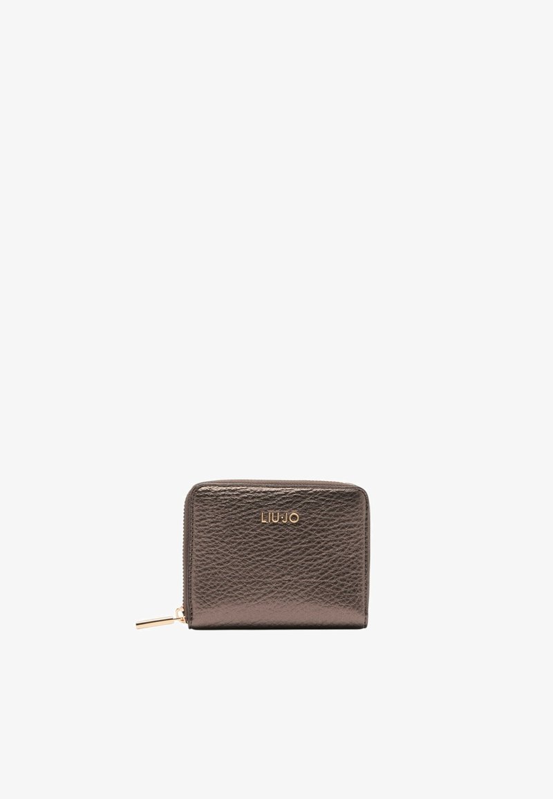 Portafoglio Liu Jo in pelle marrone metallizzato scuro con finitura testurizzata, logo oro, chiusura a zip e tirazip in metallo. Forma rettangolare compatta.