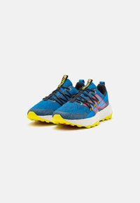 New Balance TEKTREL - Zapatillas de trail running - blue