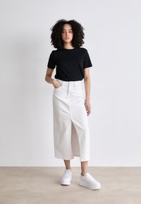 PLATFORM LUX COUR - Tossud - white