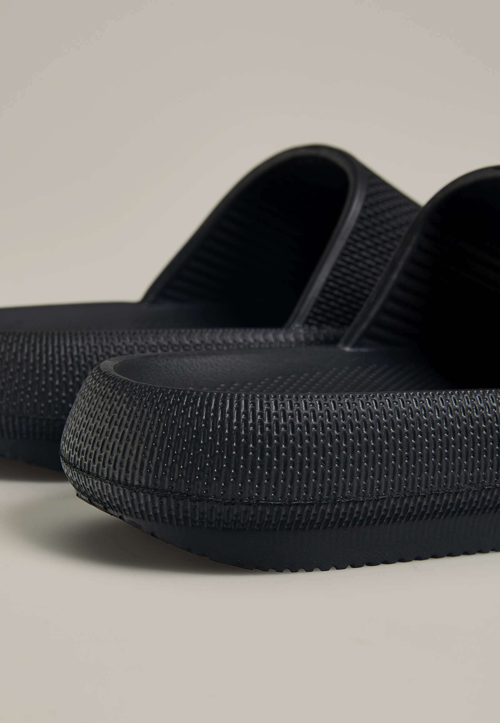 oysho klapki damskie