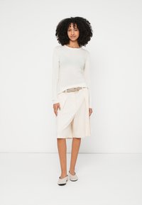 DAY Birger et Mikkelsen MARIANA DAILY - Topper langermet - ivory shade
