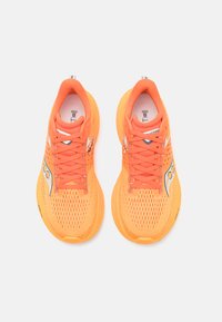 Saucony RIDE 17 - Scarpe da corsa su strada - peel/pepper
