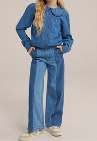 WE Fashion BLUE RIDGE - Flared jeans - blue