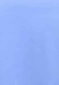 Effen lichtblauwe stof met een gladde textuur, een egale oppervlakte en zonder zichtbare patronen of accenten.