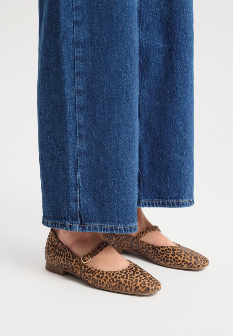 RYŁKO - Baleriny z zapięciem