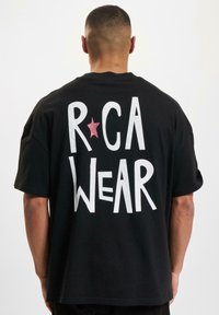 Rocawear PRAYER - T-shirts med print - white