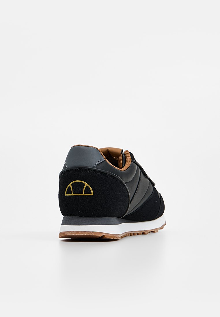 Sneaker low