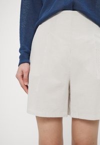 Max Mara Leisure CANALE - Šortai - ecru