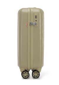 Maleta de shell duro con un exterior texturizado en beige, equipada con un candado de combinación, cremalleras dobles y cuatro ruedas negras para facilitar la movilidad.