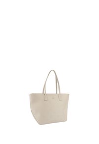 Beige skuldertaske lavet af tekstureret læder, med præget blomsterdesign og et logo. Den har to flade skulderremme.