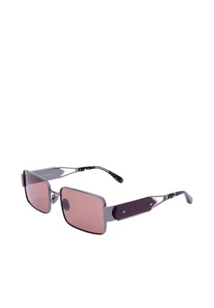 Occhiali da sole quadrati in metallo grigio con lenti sfumate rosa e pannelli laterali decorativi scuri sulle aste con punte in tartaruga.