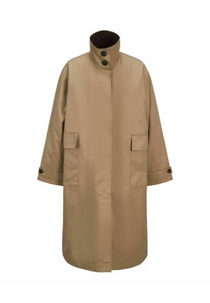 Beżowy trenchcoat do kolan wykonany z gładkiego, lekkiego materiału. Posiada wysoki kołnierz, dwie przednie kieszenie oraz ozdobne guziki na rękawach.