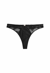 Zwarte string met kantpanelen, met een gladde voorkant en een decoratieve metalen accenten op de tailleband. Zacht materiaal met een doorschijnende textuur.