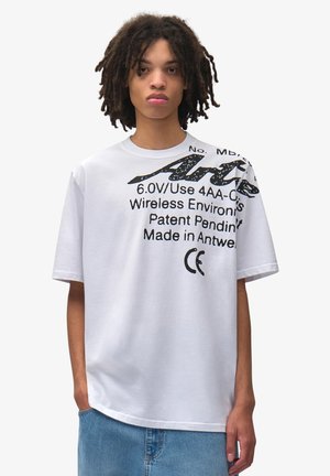 Arte Antwerp T-SHIRT - T-shirt con stampa - white
