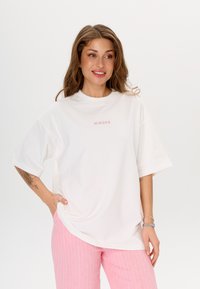 MIRONS - T-shirt z nadrukiem