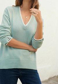 Next Sweter