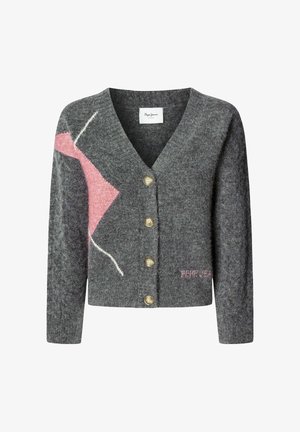 Cárdigan gris de punto con escote en V, que presenta patrones geométricos en rosa y cinco botones redondos en la parte frontal. Textura suave y diseño cortado.