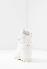 Anna Field Vysoké tenisky - white