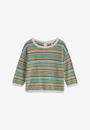 Pull en maille rayé avec des lignes horizontales bleu sarcelle, orange, blanches et marron, doté d'un col rond et de manches trois-quarts.