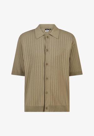 Beige geribbelde korte mouwen cardigan met kraag en zes knopen aan de voorkant, gemaakt van zachte gebreide stof.