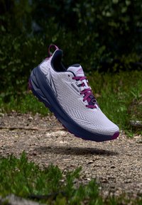 Neizvēlēts, purple