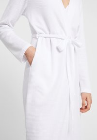 Anna Field BATHROBE - Dressing gown - white