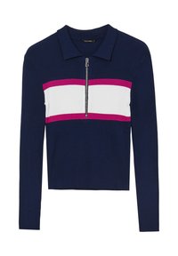 Navy gestreiftes Langarm-Polo-Shirt mit Viertel-Reißverschluss, das rosa und weiße horizontale Streifen über der Brust hat.