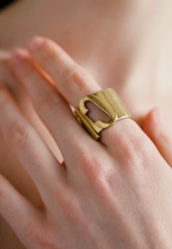 ARCHIVE GROUP - Ring4