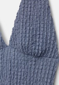 Thumbnail Image 5