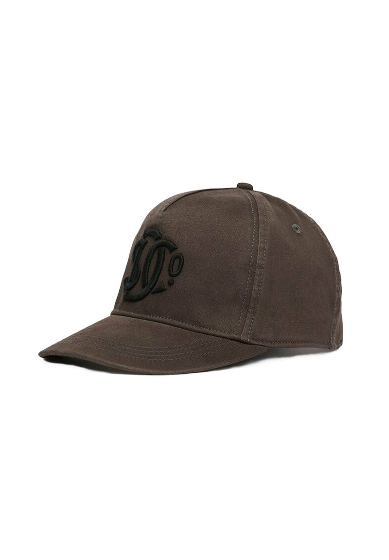 Gorra de béisbol marrón hecha de algodón con un ala acolchada, que presenta un logo bordado en negro en la parte frontal y una superficie texturizada.
