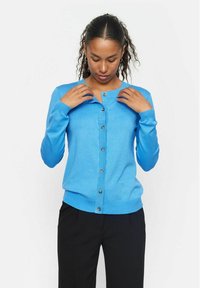 Unselected,  regatta