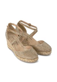 Tan wedge espadrilles met sprankelende rhinestones, met gekruiste enkelbandjes en een textuur jute-wikkelzool. Plat, afgerond te ontwerp.