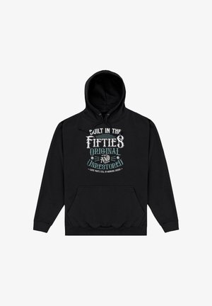 Czarna bluza z kapturem i przednią kieszenią, z białym i zielonym napisem: "Zbudowany w latach pięćdziesiątych, oryginalny i nieodnawiany, niektóre części nadal działają."