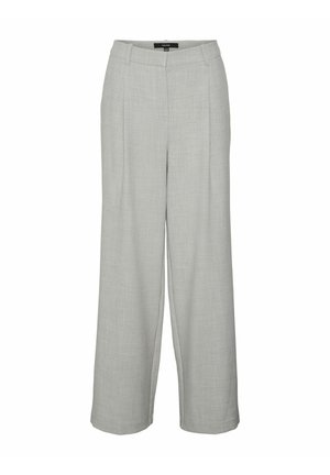 Ανοιχτό γκρι παντελόνι με φαρδιά ποδιά και υφή, που διαθέτει πτυχές μπροστά και πλαϊνές τσέπες. Ραμμένο ζωνάκι με θηλιές για ζώνη.