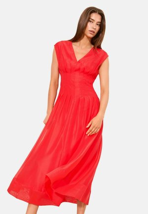 Lipsy, PETITE FIT - CINCHED WAIST V NECK MIDI DRESS - Maxi dress - red
