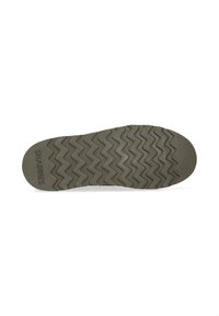 Suela de zapato de goma gris con textura en zigzag, que presenta la impresión "SHABBIES". Superficie suave con punta redondeada y tacón plano.