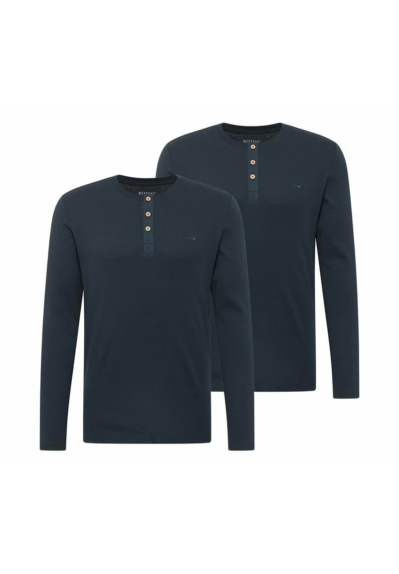 Marineblå langærmede skjorter i bomuld med rund hals, knapstolpe med træknapper og en lille logodetalje.