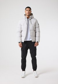 CLOSURE London RACER PUFFER - Jachetă de iarnă - stone
