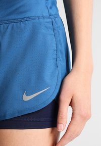 Nike Performance Träningsshorts - blue