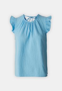 Blusa di cotone azzurro chiaro con maniche a volant corte, scollo arricciato e chiusura con cravatta sul retro. Texture liscia, vestibilità comoda.