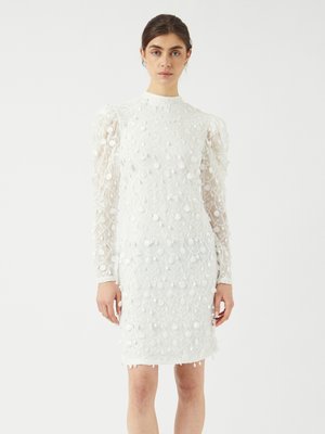 YASBEATE DRESS CELEB - Occasion wear - star white