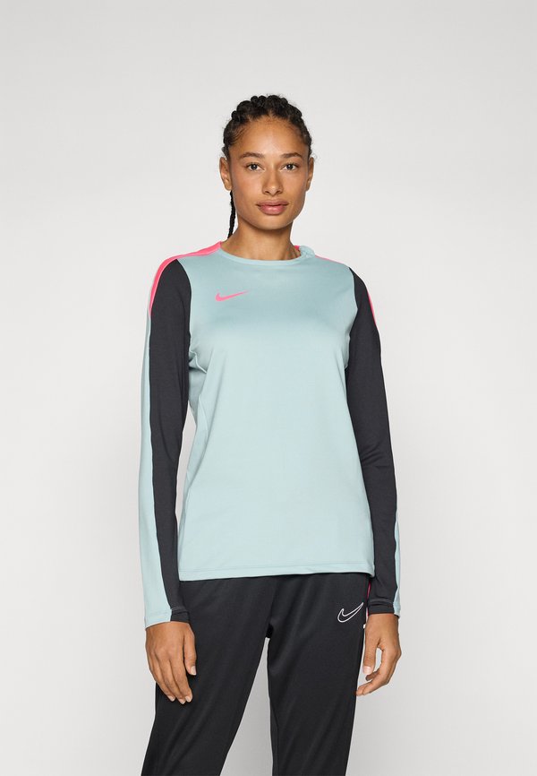 STRIKE CREW TOP - Langarmshirt