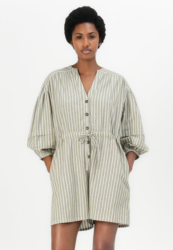 BOBBY PLAYSUIT - Jumpsuit4