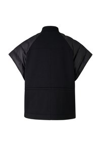 Zwarte korte mouwen jas met doorgestikte gewatteerde mouwen en geribde col, vanuit de achterkant getoond op een witte achtergrond.