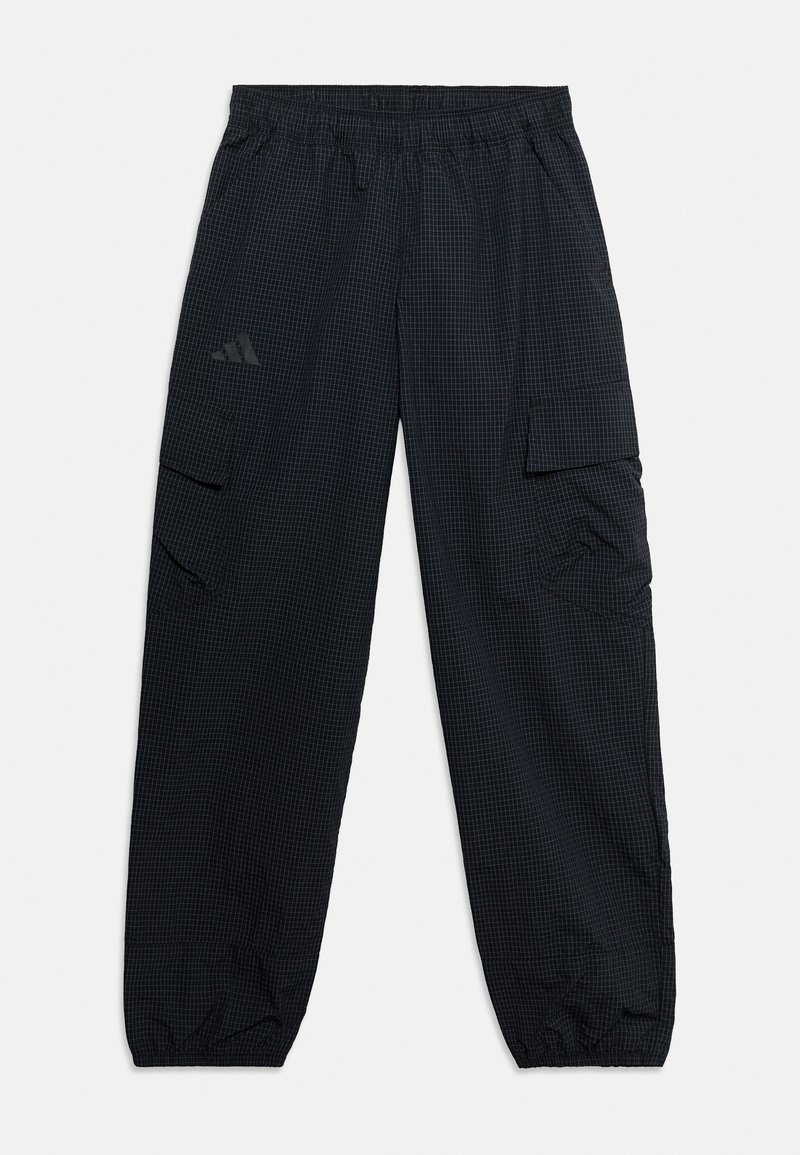 Μαύρο καρό cargo παντελόνι με ελαστική μέση, εξοπλισμένο με πλαϊνές τσέπες και τελειώματα με μανσέτα. Σχεδιασμένο για άνεση και λειτουργικότητα.