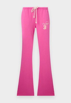 Rosa bukser med vidde nederst og justerbar snøring i livet, med en myk tekstur og brodert design på venstre side.