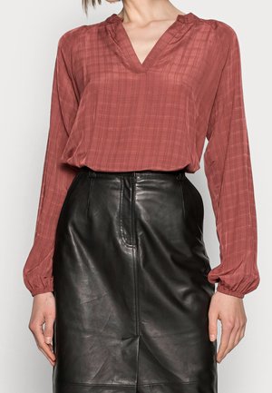 Blouse - metallic red