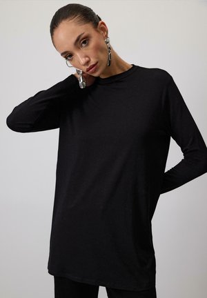 Pikkade varrukatega topp - siyah