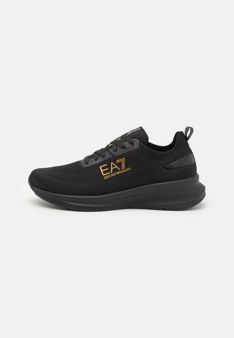 EA7 Emporio Armani MAVERICK UNISEX - Športni copati - black/gold