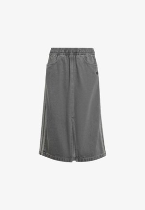 Pelēka džinsa svārki ar elastīgu jostas vietu, divām priekšējām kabatām, sānu šuvēm un priekšēju šķēlumu, kas nodrošina brīvību kustībā. Ikdienišķs dizains.